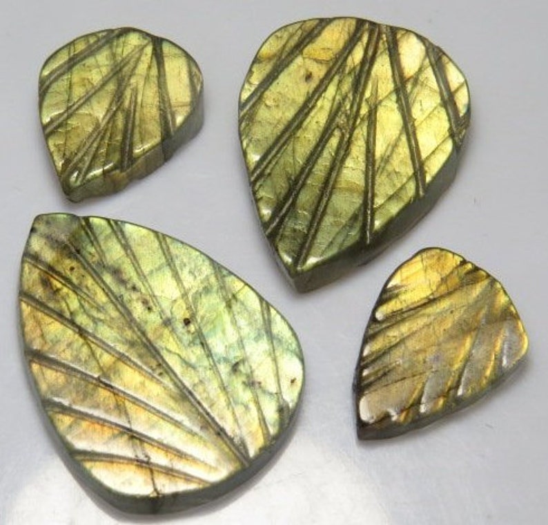 LABRADORITE 4pcs High Quality Size 10x14-17x23 mm Leaf Shape Amazing Flashy Fire Both Side Carving Leafs