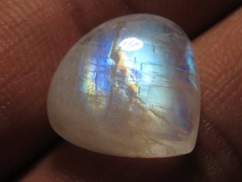 Size 15x15 mm Heart Shape Cabochon Good Quality Amazing Flashy Fire weight 11.95 crt Rainbow Moonstone