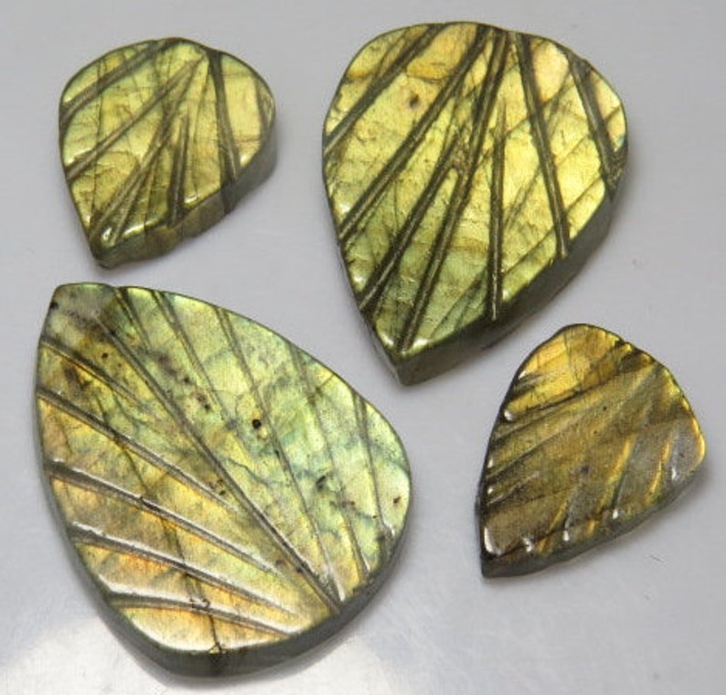 LABRADORITE 4pcs High Quality Size 10x14-17x23 mm Leaf Shape Amazing Flashy Fire Both Side Carving Leafs