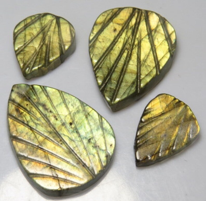 LABRADORITE 4pcs High Quality Size 10x14-17x23 mm Leaf Shape Amazing Flashy Fire Both Side Carving Leafs