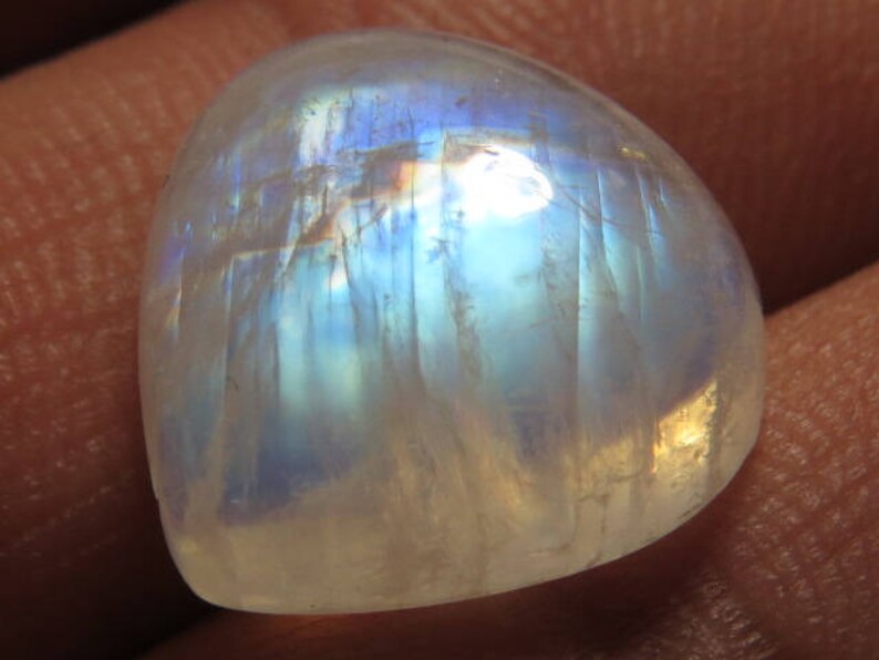 Size 15x15 mm Heart Shape Cabochon Good Quality Amazing Flashy Fire weight 11.95 crt Rainbow Moonstone