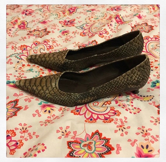 Elegant and Unique Vintage Snakekin Shoes!