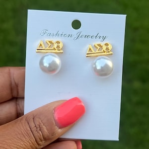 Pearl Delta Sigma Theta  earrings