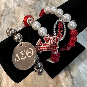 Delts Sigma Theta, Pearl Bracelet Stack, Red and White Pearl Wrap Bracelet, Elegant Red and White Jewelry,