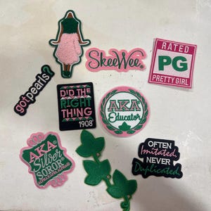 Parche termoadhesivo de hermandad AKA: aplique bordado rosa y verde