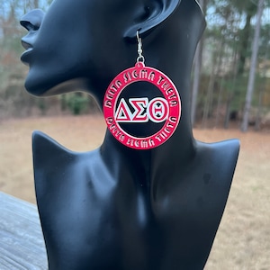 Delta Sigma Theta earrings, Round Wooden DST earrings,