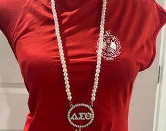 Delta Sigma Theta Pearl lanyard