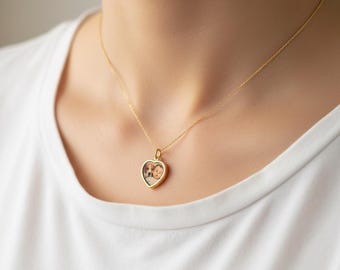Photo Necklace,heart Photo Charm,Gold Charm,Gold Necklace,Photo pendant,Custom Necklace,Personalized Jewelry,Gift for Her,Custom jewelry