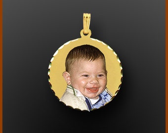 Personalized Photo Pendant, Round Shape,Photo necklace,Photo Engraving,photo locket,photo engraved jewelry,custom photo jewelry,mom jewelry