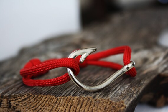 Red Paracord Fish Hook Bracelet -  Canada