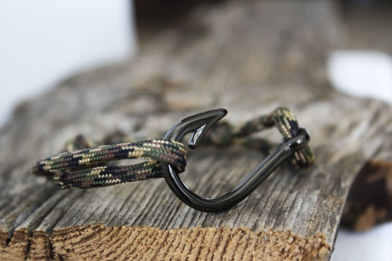 camo fishing hook Ground Camo Paracord Fish Hook Bracelet