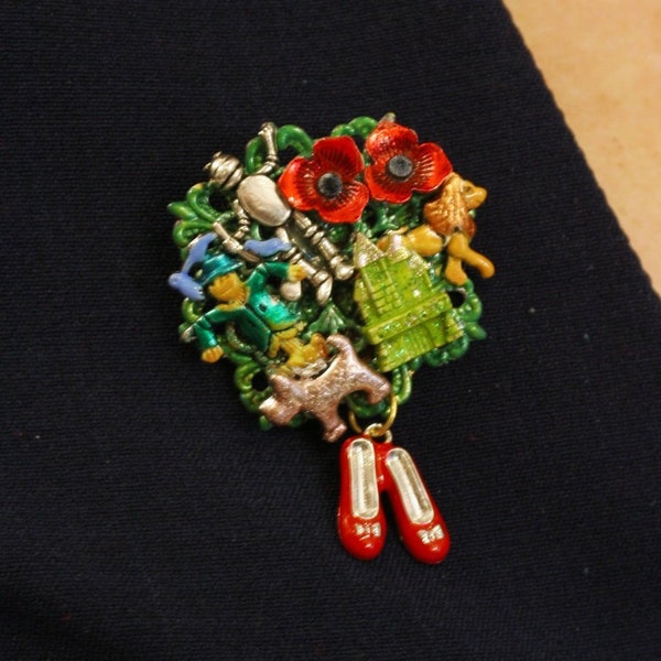 Broche du magicien d'Oz, bijoux du magicien d'Oz, bijoux d'Oz, broche kitsch, cadeau d'Oz, Tin Man, Lion lâche, Dorothy, épouvantail, cadeau de conte de fées