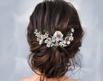 Bespoke Wild Rose Wedding Hair Comb: Custom Bridal Garland