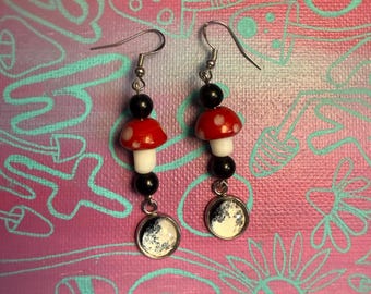 Orecchini a forma di fungo e luna