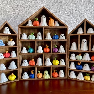 Mini calabaza o fantasma de cerámica, decoración otoñal, para Halloween o Acción de Gracias. Una pequeña calabaza o fantasma hecha a mano por Fabulousfungi.