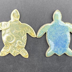 Ceramic mosaic turtles. Porcelain sea turtle tiles. Mosaic turtle tiles by Fabulousfungi