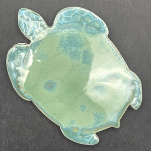 One Ceramic mosaic turtle. Porcelain sea turtle tile. Mosaic turtle tile by Fabulousfungi