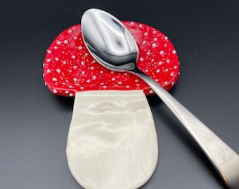 Ceramic Mushroom Spoon rest, by Fabulousfungi       S12