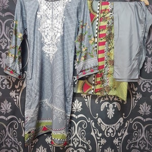 PAKISTANI DRESSES, ready to wear salwar kameez, indian dress, pakistani clothing