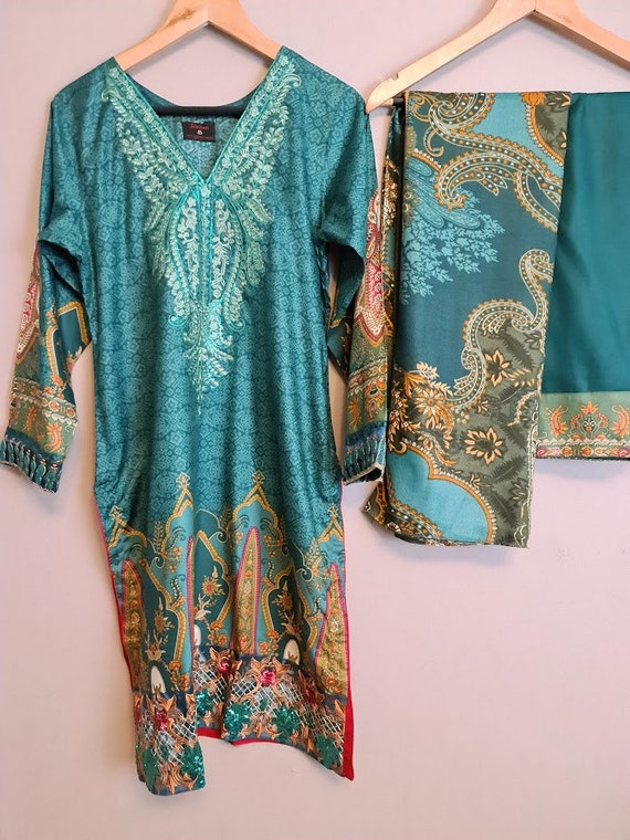 knee length dresses for ladies 2 Colours LAMAISAH linen dress suit 3 piece Pakistani embroidered mirr –  Lahore Creations main image 1