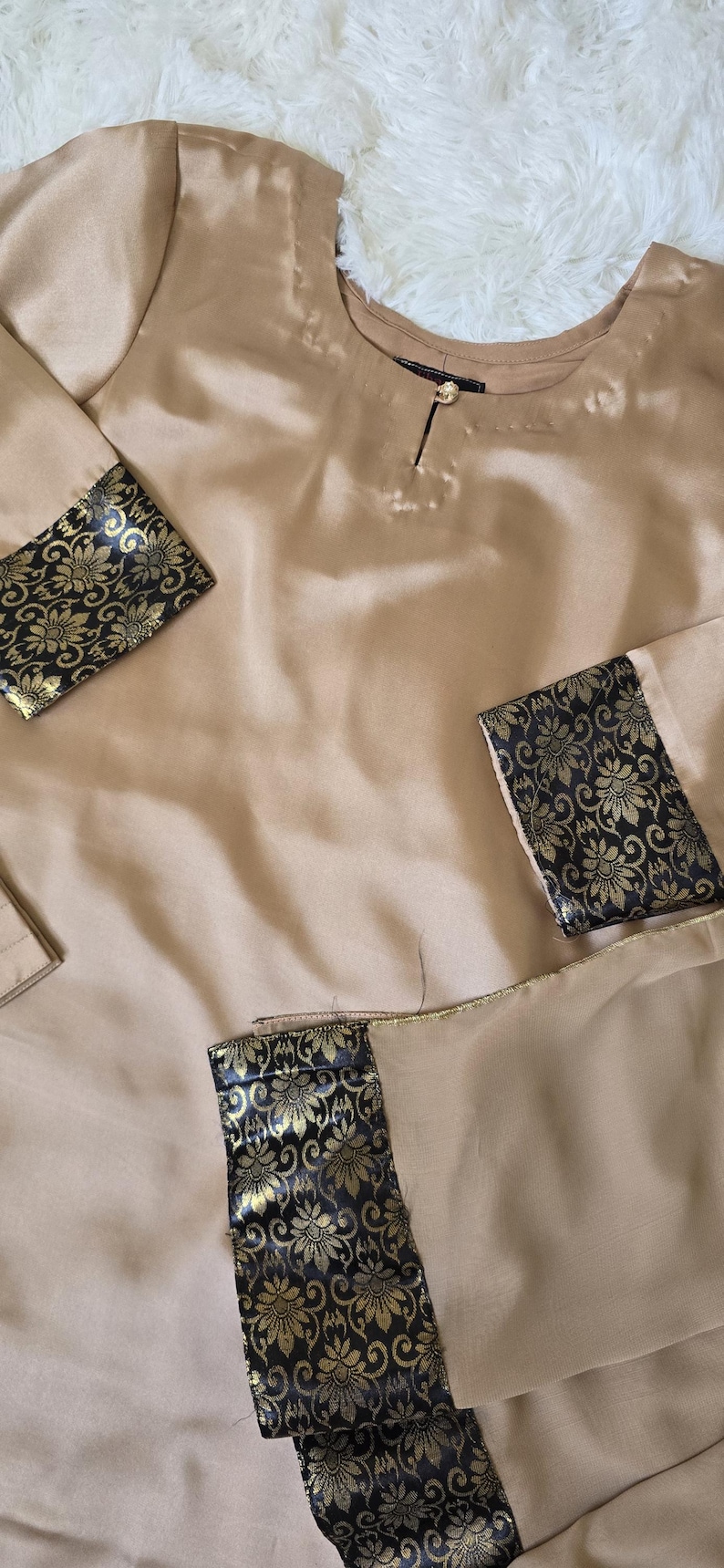 Pakistansk Farshi Shalwar Kameez siden med jamawar-kantknappar i etnisk stil för kvinnor bild 4