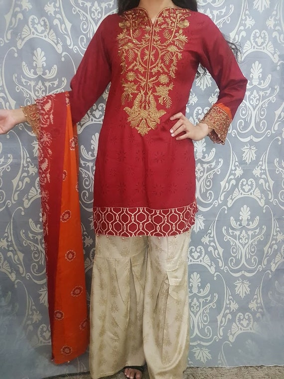 Online Shopping Pakistani Dress - Pakistani Suits - SareesWala.com