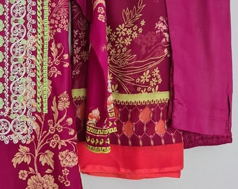 パキスタンのドレス、刺繍入りのローンパキスタンサルワールカミーズ