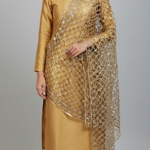 Handmade Pakistani Mirrorwork Dupatta – Gold & Silver Wedding Wrap