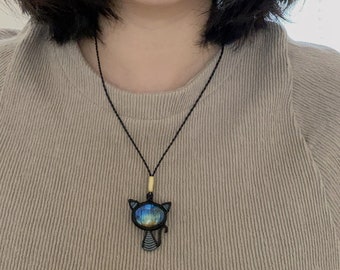 Black Cat Labradorite Necklace, Macrame Witchy Cat Pendant, Boho Crystal Necklace, Handmade Gothic Jewelry Gift for Cat Lovers