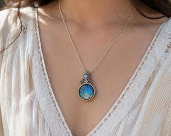 Natural Labradorite Macrame Necklace, Handmade Blue Flash Crystal Pendant, Adjustable Boho Gemstone Necklace, Spiritual Gift for Her