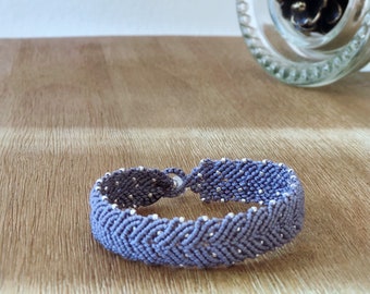 macrame bracelet/Laurel leaf macrame bracelet/micro macrame jewelry/wax cord bracelet/beaded and braided bracelet/lucky bracelet