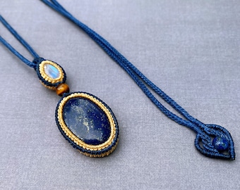 Macrame Lapis Lazuli Pendant Necklace: Moonstone & Tiger Eye