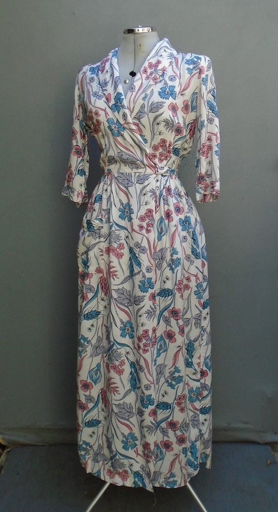 Vintage 1940s WW2 Floral Housecoat Dressing Gown R