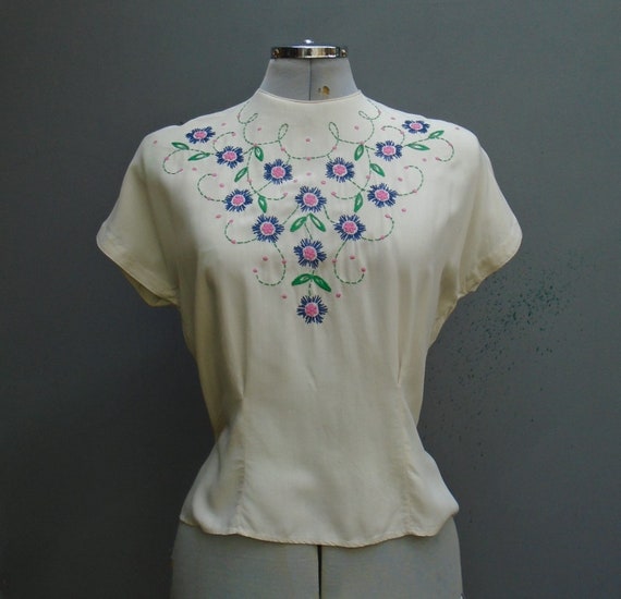 Vintage 1950s Hand Embroidered Dolman Blouse Off W