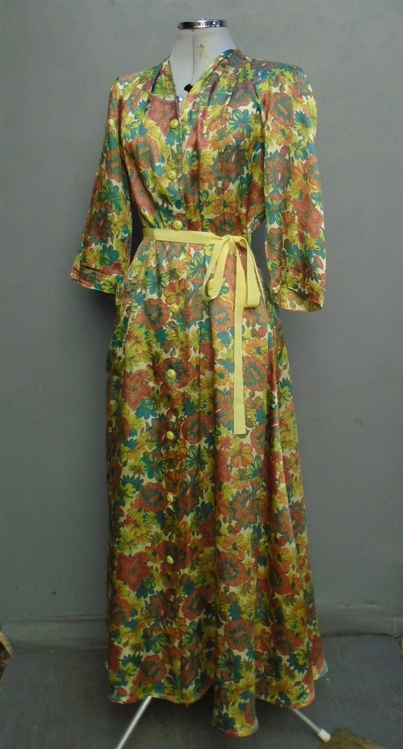 Vintage 1950s Floral Housecoat Dressing Gown Robe