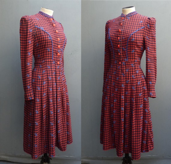 Vintage 1940s 50s Shirt Dress Checked Red Navy Bl… - image 5