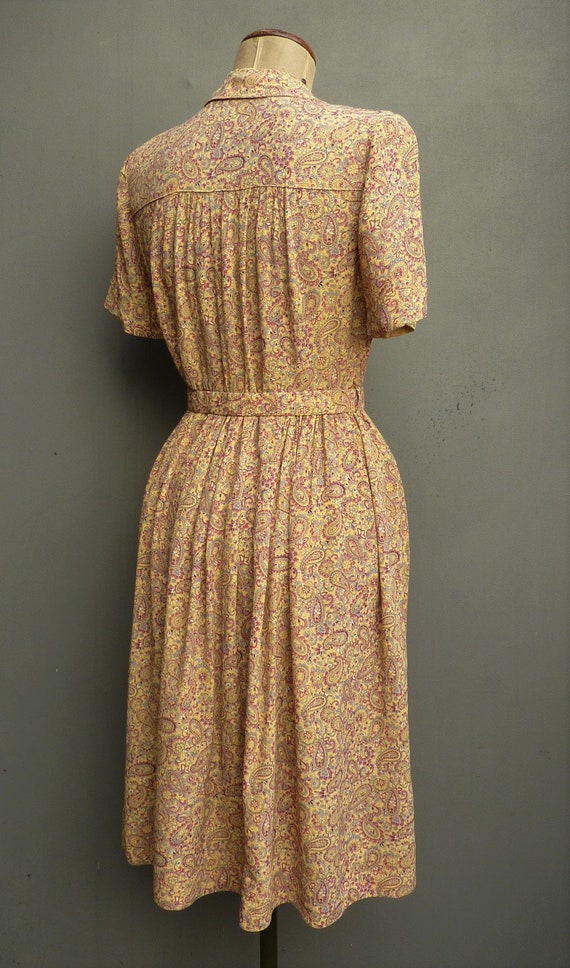 Vintage 1940s Dress Paisley Rayon Crepe Yellow Ma… - image 6