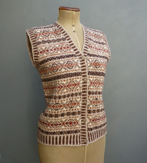 Vintage 1950s Hand Knitted Fairisle Waistcoat Jer… - image 2