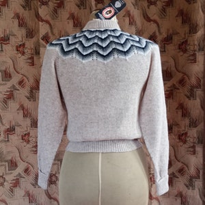 Vintage 1980s 50s 40s Style Shetland Wool Jumper Sweater Beige Natural Fair Isle Knitwear NOS Deadstock image 6