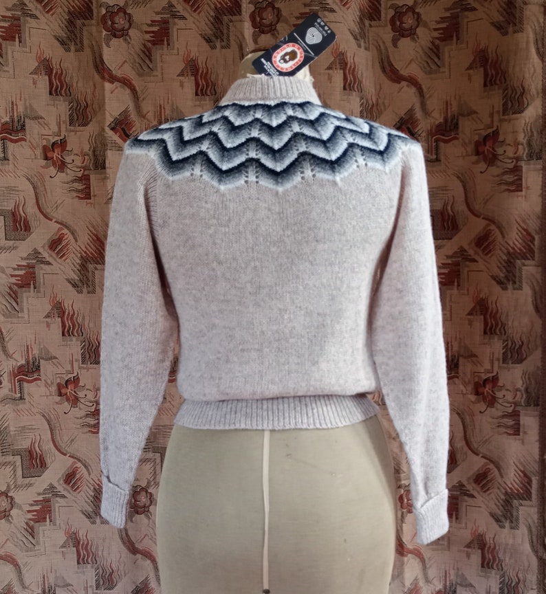 Vintage 1980s 50s 40s Style Shetland Wool Jumper Sweater Beige Natural Fair Isle Knitwear NOS Deadstock image 6