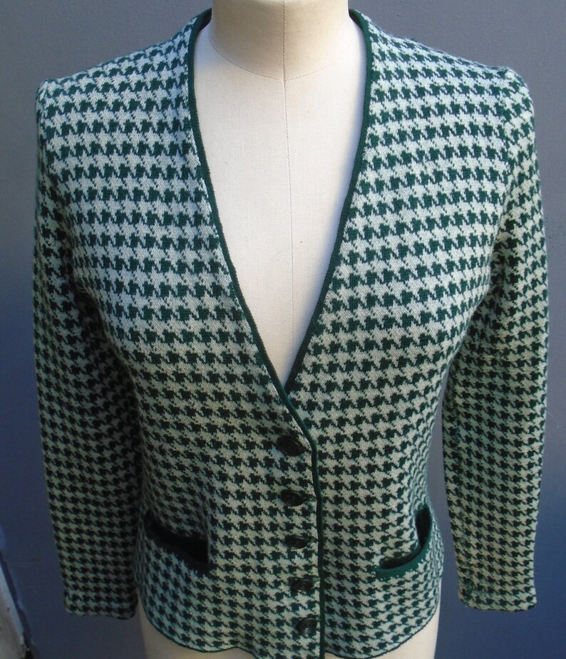 RARE Original Vintage 1930s 1940s Houndstooth Jersey Knit Jacket Cardigan Wool Sweater Green White image 3