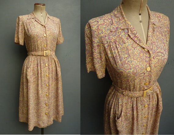 Vintage 1940s Dress Paisley Rayon Crepe Yellow Ma… - image 1