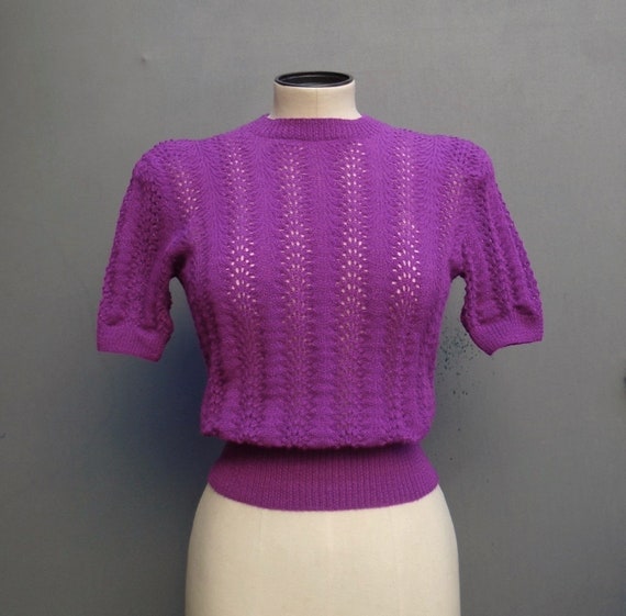 Vintage 1970s Does 40s Hand Knitted Lacey Jumper M