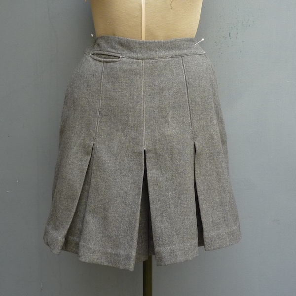 Vintage 1940s Divided Skirt Shorts Grey Wool Flannel High Waist Culottes Skort 40s WW2