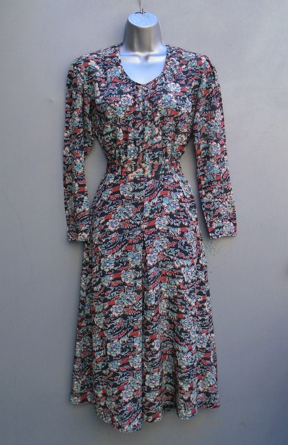 Rare Original 1930s Dress Novelty Dark Floral Prin