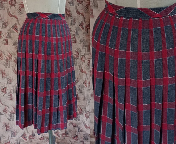 1940s Prim Pleated Skirt - Premium Ruby Wool