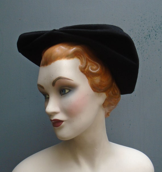 Vintage 1940s Black Felt Hat Bi-Corn Broad Brim H… - image 3