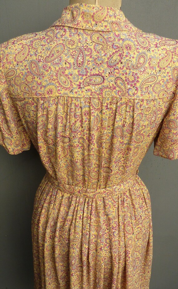 Vintage 1940s Dress Paisley Rayon Crepe Yellow Ma… - image 8