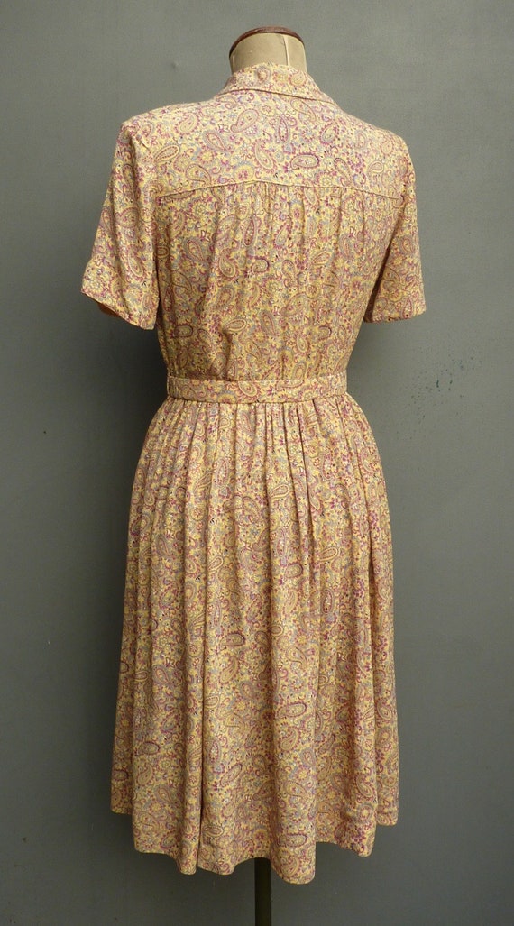 Vintage 1940s Dress Paisley Rayon Crepe Yellow Ma… - image 5