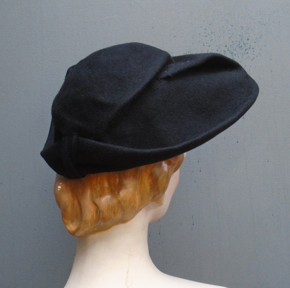 Vintage 1940s Black Felt Hat Bi-Corn Broad Brim H… - image 5